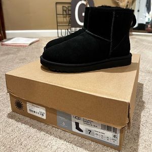 Classic short like brand new uggs.